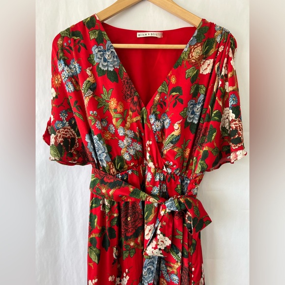 Alice + Olivia Clarine Silk Red Dress Floral Wrap Size 6 - Picture 3 of 13